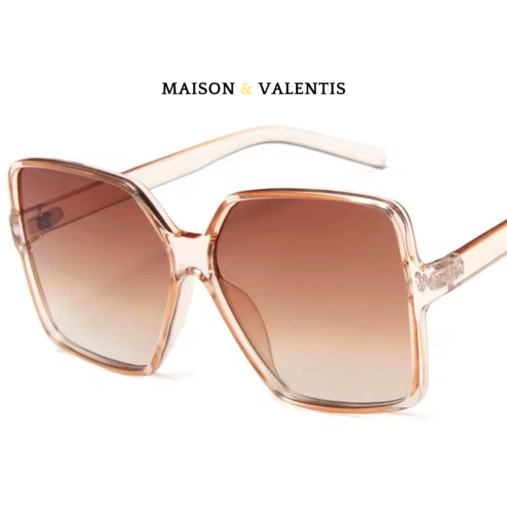 Valencia - oversized fashion design